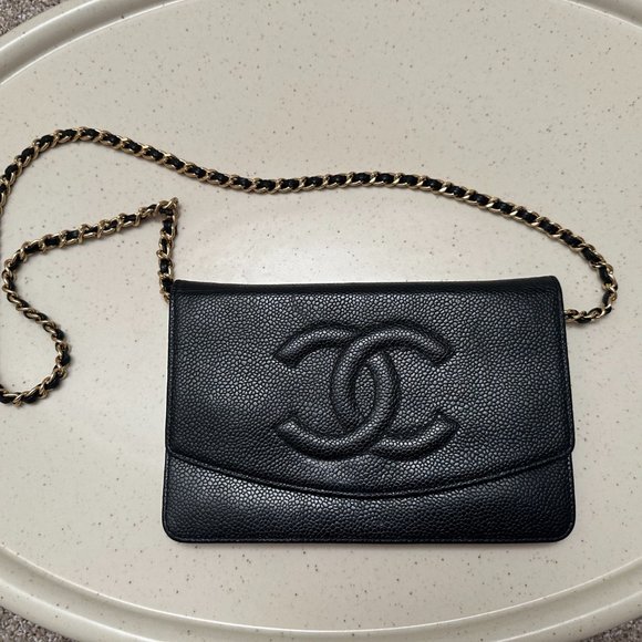 Chanel Wallet on Chain circa 2004 - Picture 3 of 5